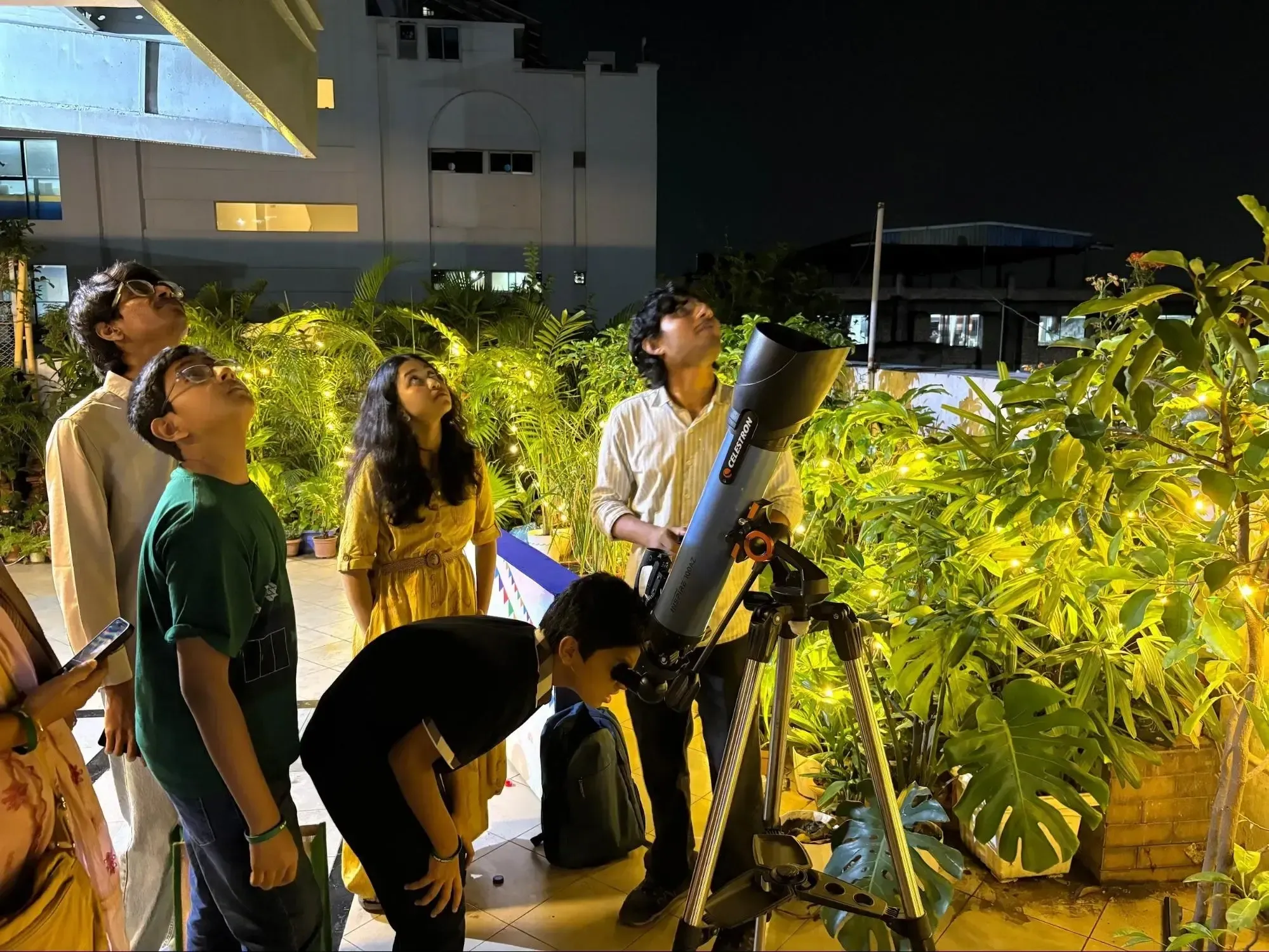 Stargazing session with an optical telescope