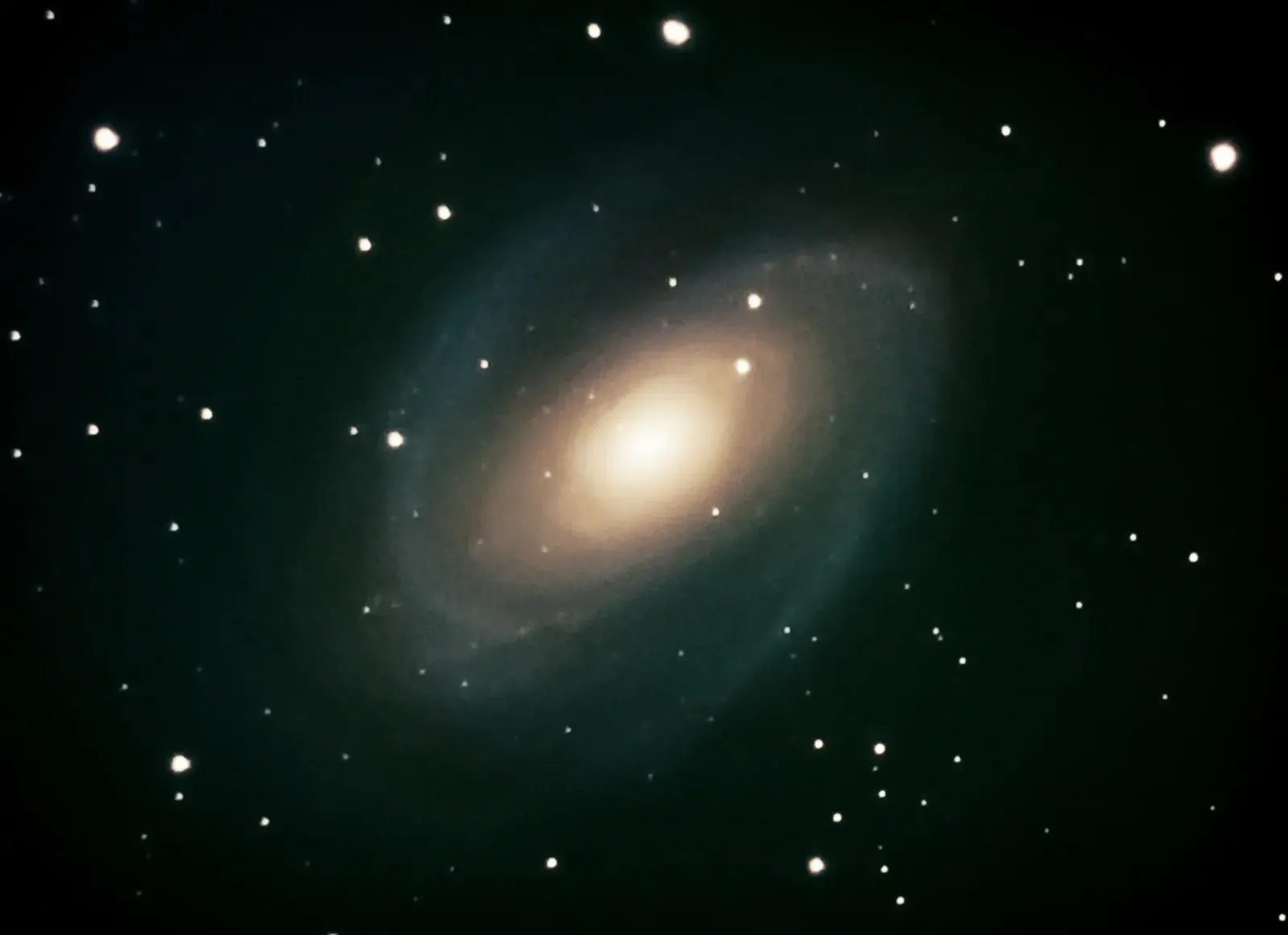 Astrophotograph of the spiral galaxy Messier 81 (Bode's Galaxy).